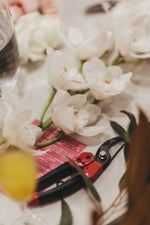 Modern Floral Arrangement in a vase Workshop in Auckland