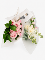 Seasonal flower carrier by Fleur&Co