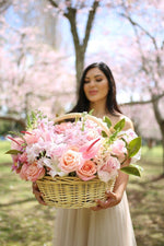 Florist choice basket - Large. - Fleur & Co.