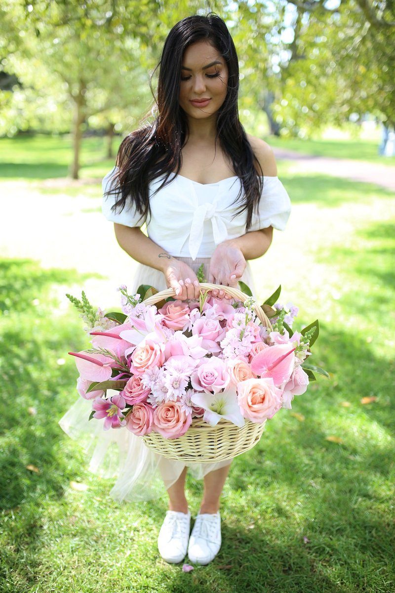 Florist choice basket - Large. - Fleur & Co.