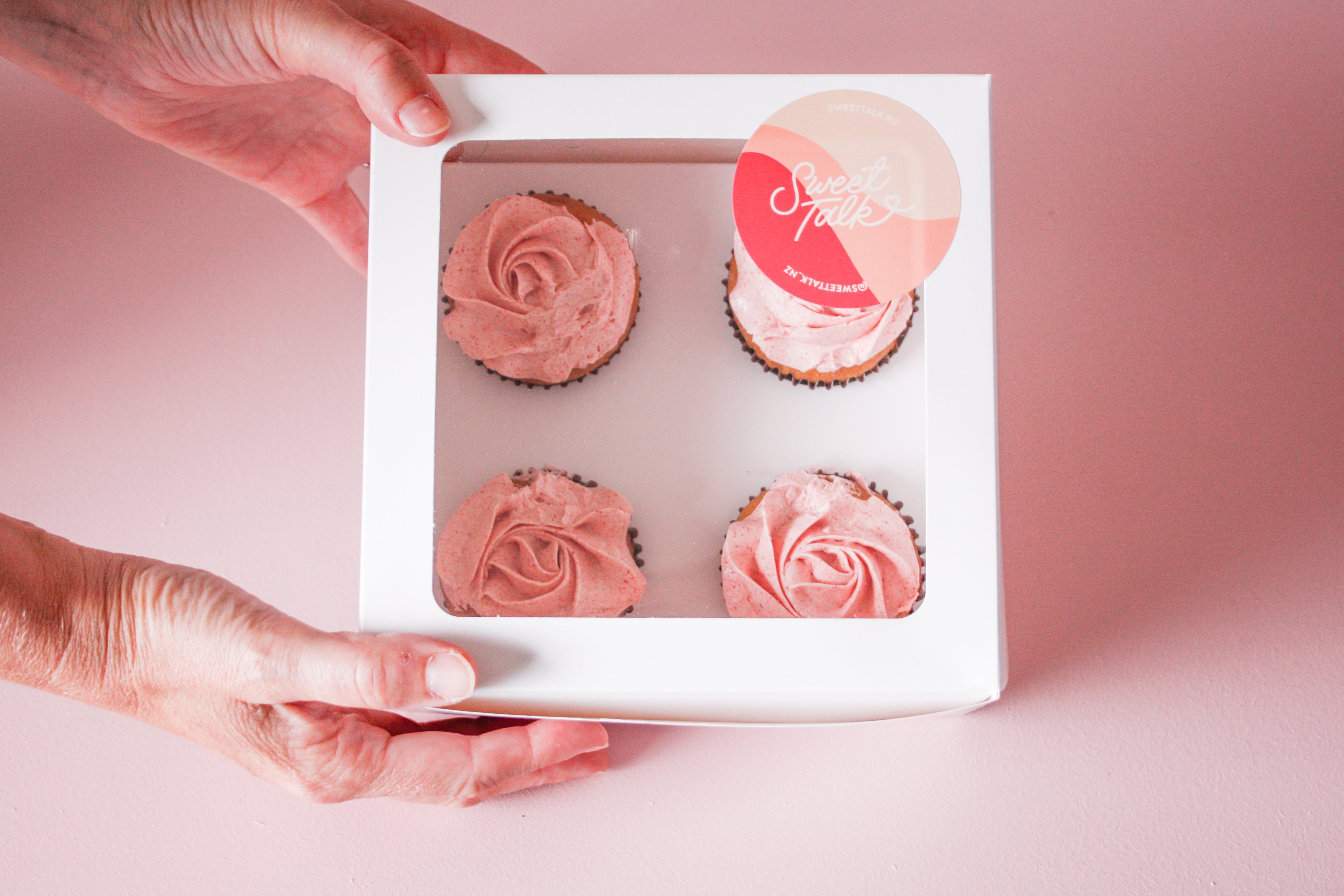 Lemon and Raspberry cupcakes by Sweet Talk Fleur & Co. 