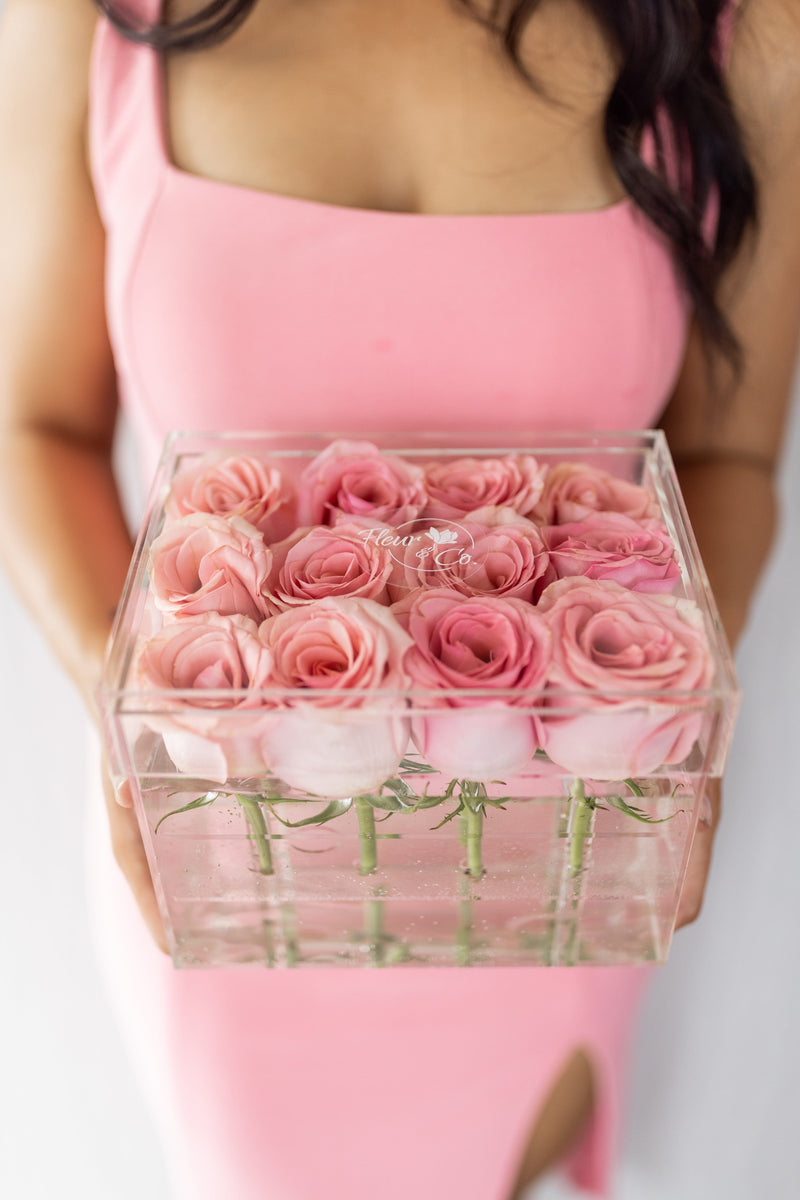 roses-in-a-clear-box-medium-flowers-fleurandco-239038_1200x1200.jpg?v ...
